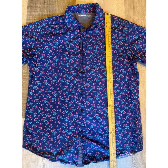 AIRWALK Casual Shirt Mens Med Blue Cherry Print Short Sleeve Collared Button - Picture 4 of 5